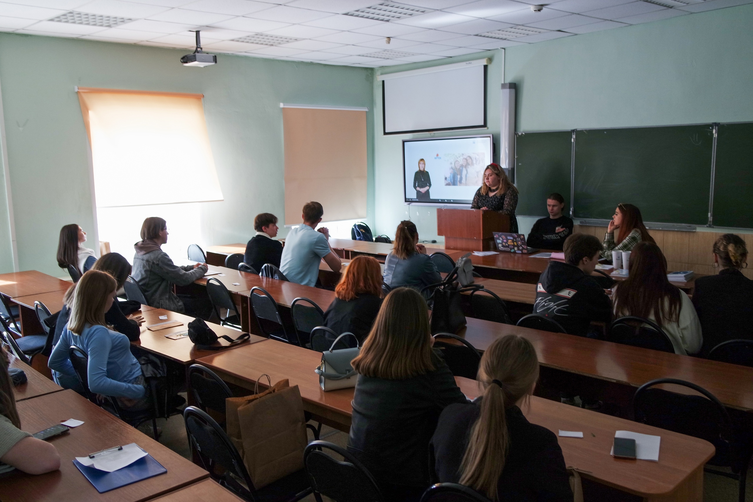 Факультет социально-политических наук провел День открытых дверей | Наука и  инновации